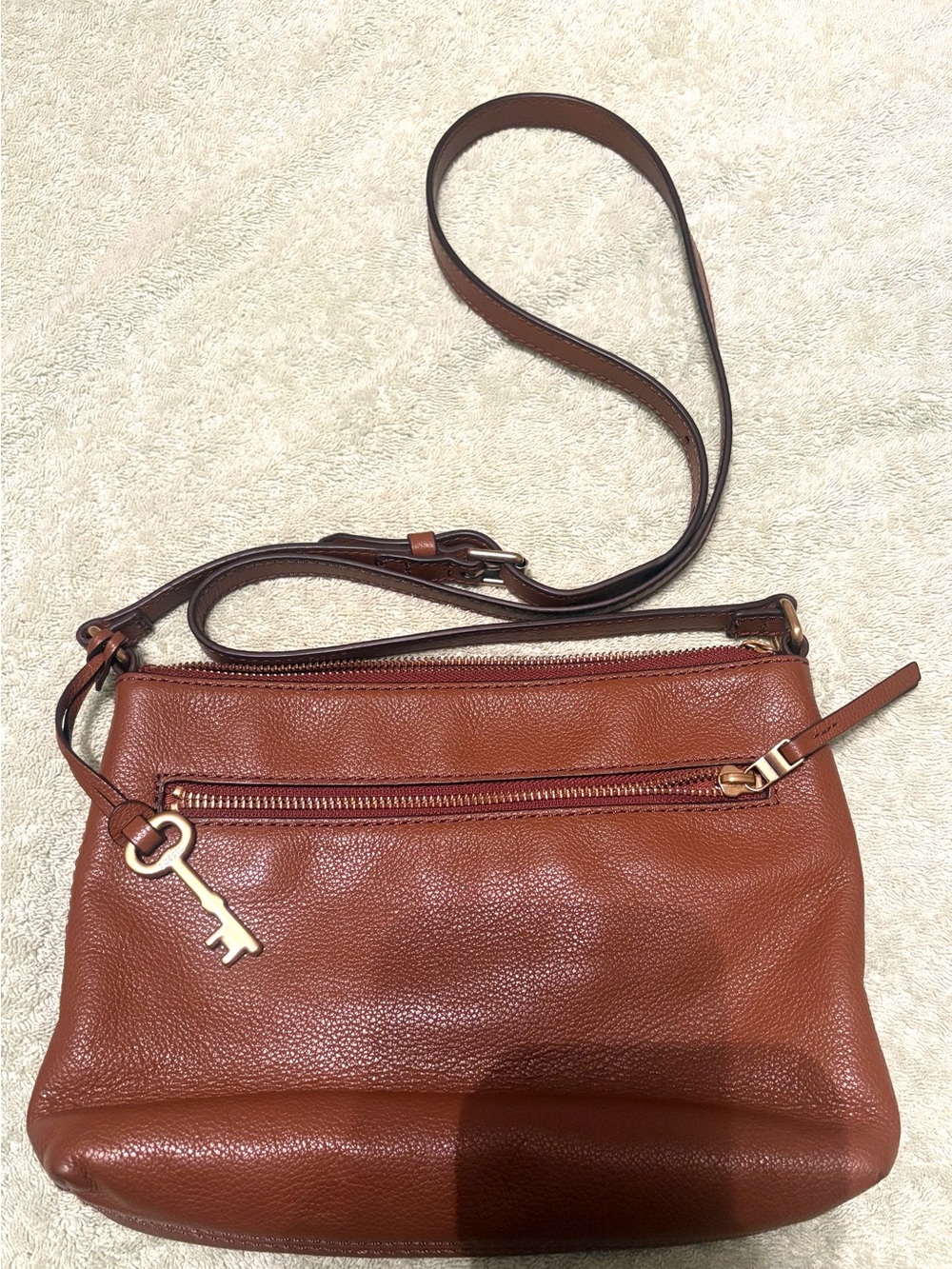 Fossil Brown Leather Crossbody Bag Key Charm Zip Top